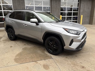 2019 Toyota RAV4 LE SUV