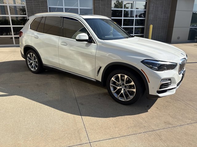 Used 2020 BMW X5 40i with VIN 5UXCR6C00L9B21615 for sale in Kansas City