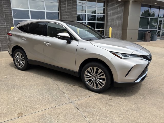 Used 2021 Toyota Venza Limited with VIN JTEAAAAH9MJ008900 for sale in Kansas City