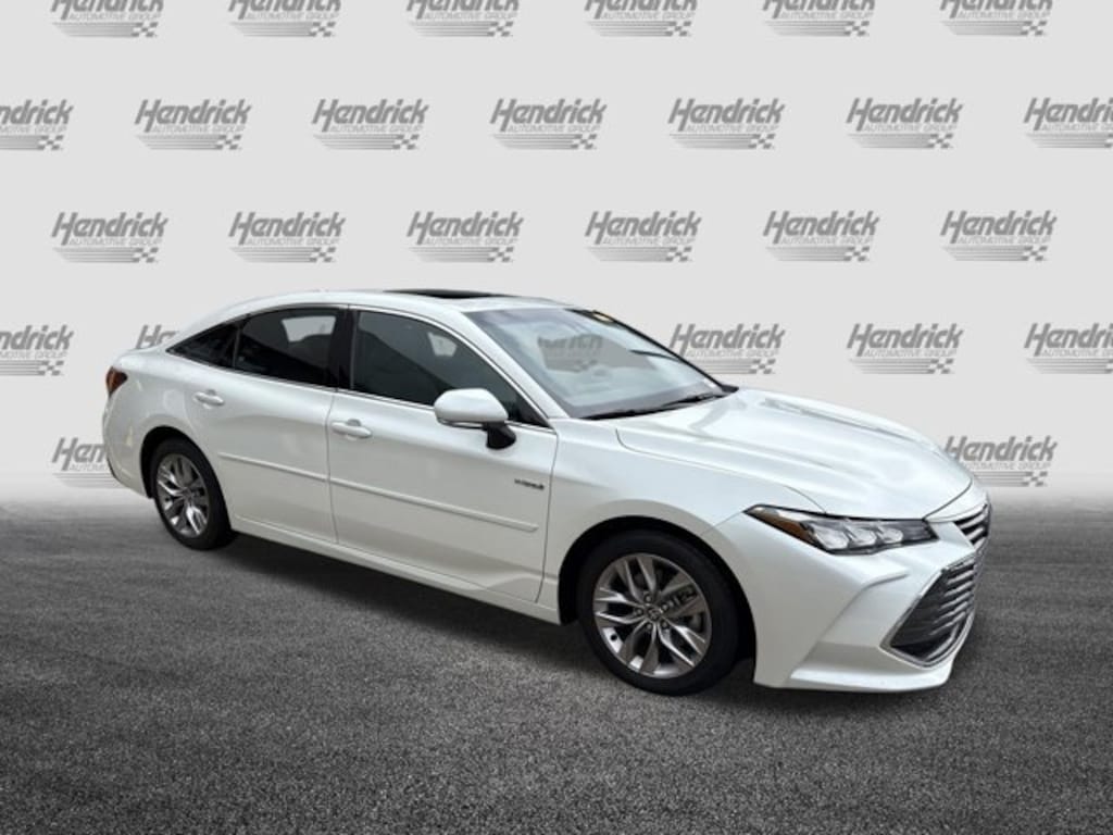 Used 2021 Toyota Avalon Hybrid XLE Sedan