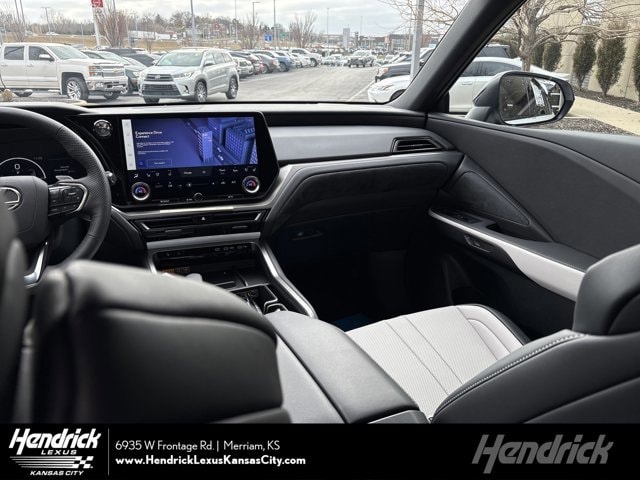 2026 Lexus TX Hybrid F Sport Premium's photo