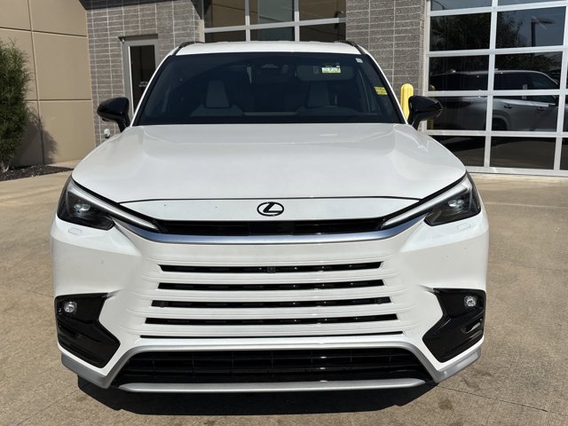 2025 Lexus TX 500h F SPORT Performance Premium photo 2