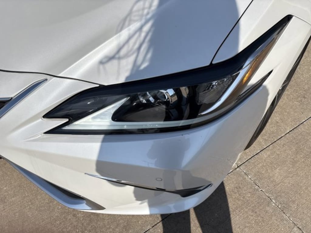 Certified 2022 Lexus ES 250 AWD Sedan