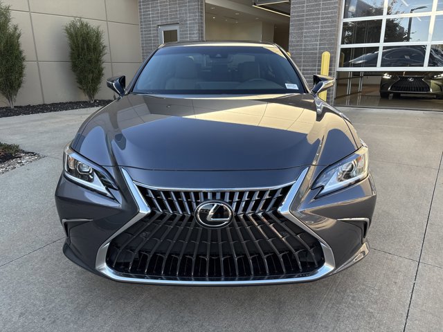 2025 Lexus ES 350 photo 2