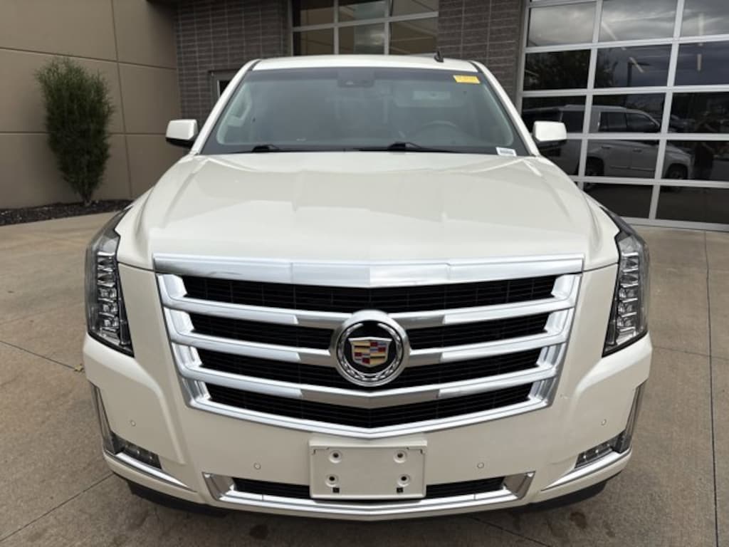 Used 2015 Cadillac Escalade Luxury SUV
