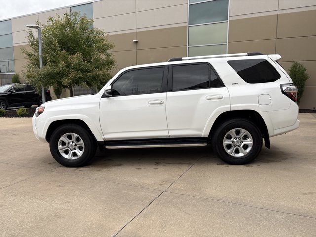 2023 Toyota 4Runner SR5 Premium photo 4