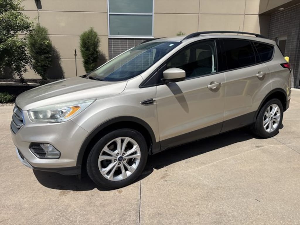 Used 2017 Ford Escape SE SUV