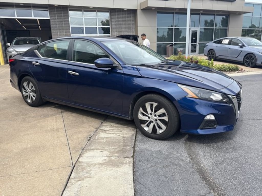 Used 2022 Nissan Altima 2.5 S Sedan