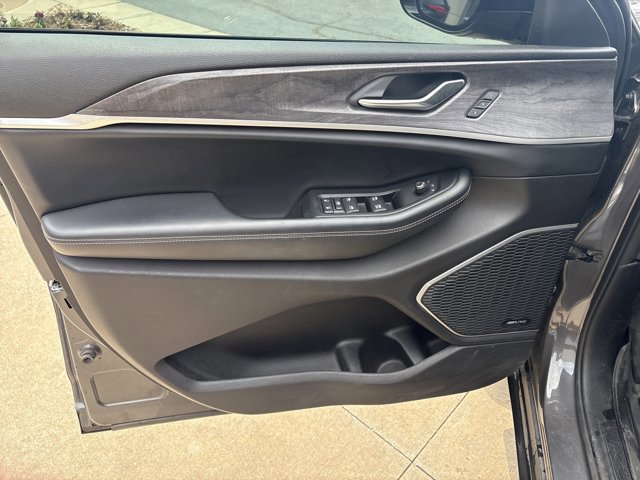 2021 Jeep Grand Cherokee L Limited's photo