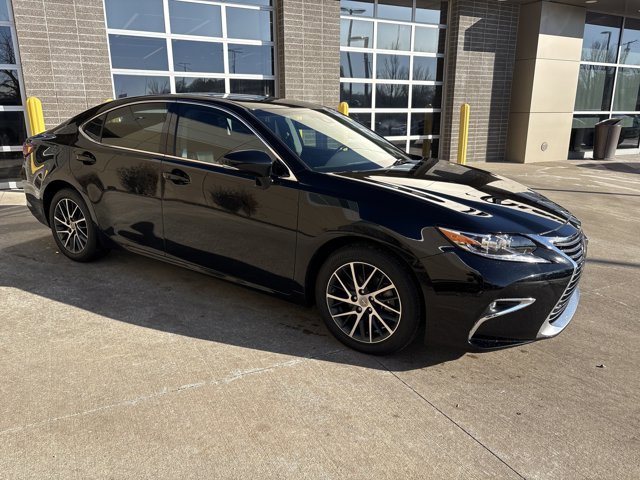 Used 2016 Lexus ES 350 with VIN 58ABK1GG1GU016405 for sale in Kansas City
