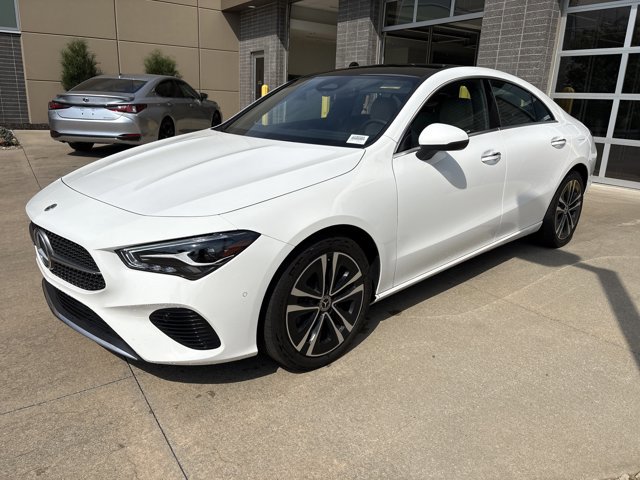 2025 Mercedes Benz CLA 250 4MATIC photo 2