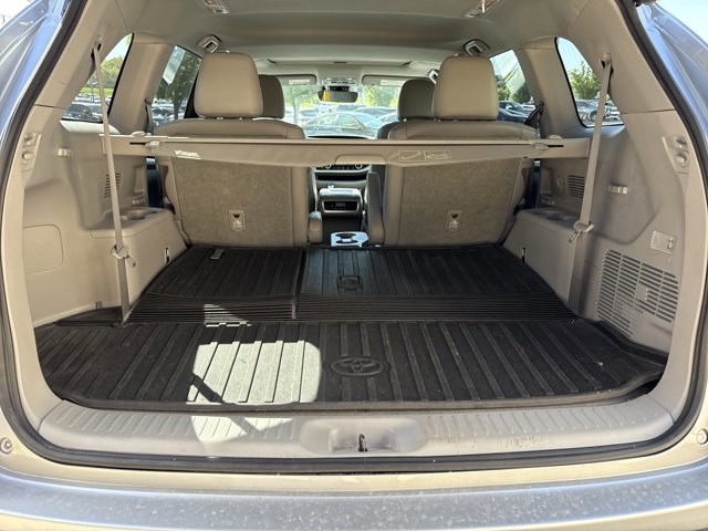 2017 Toyota Highlander Hybrid Limited photo 2