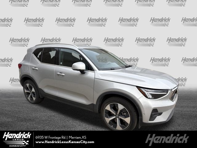 2025 Volvo XC40 Plus's photo