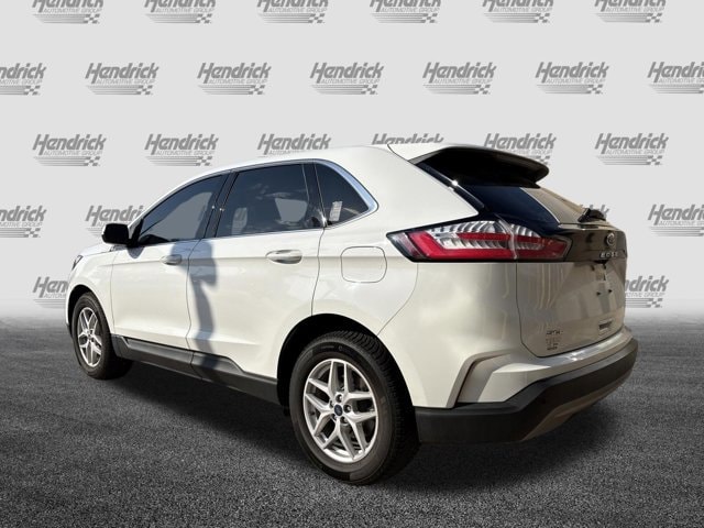 2021 Ford Edge SEL photo 3