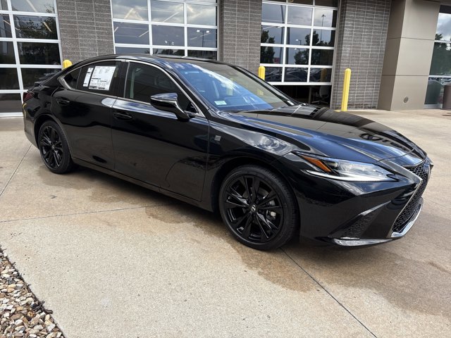 2025 Lexus ES 300h F SPORT Design photo 2