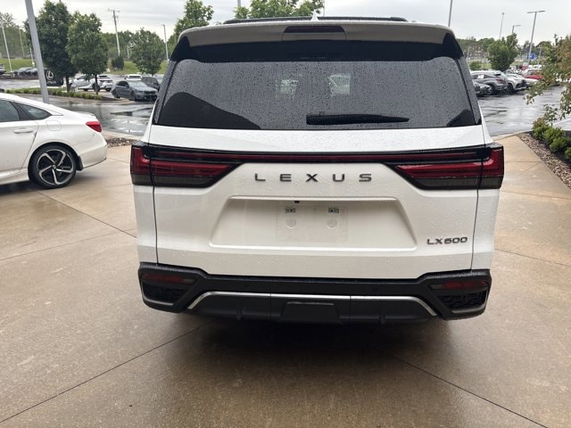 2024 LEXUS LX LX 600 F SPORT photo 3