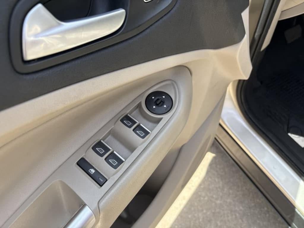 Used 2017 Ford Escape SE SUV
