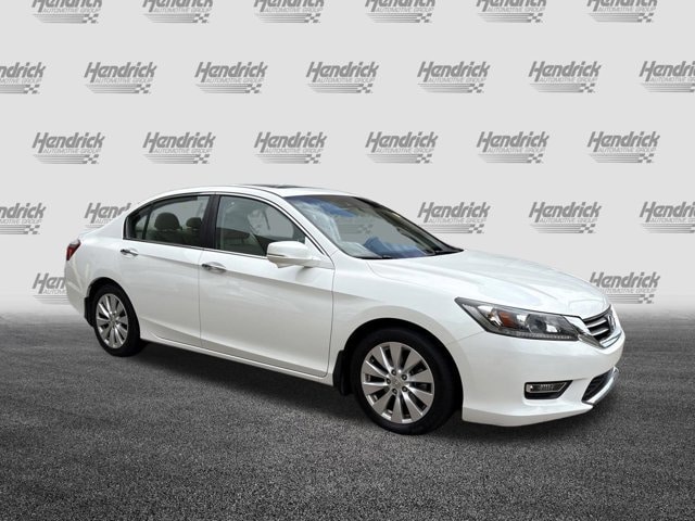 Used 2013 Honda Accord EX-L with VIN 1HGCR2F84DA061686 for sale in Kansas City