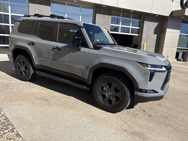 Used 2024 Lexus GX Overtrail with VIN JTJTBCDX5R5032570 for sale in Kansas City