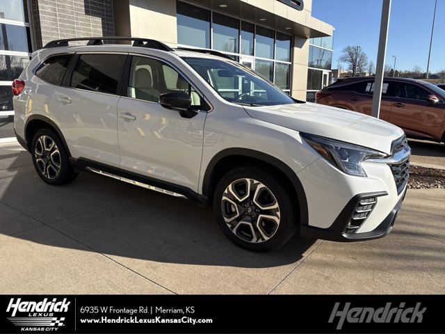 2024 Subaru Ascent Limited's photo