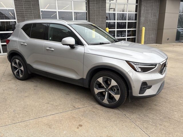 Used 2025 Volvo XC40 Plus with VIN YV4L12UE1S2584943 for sale in Kansas City