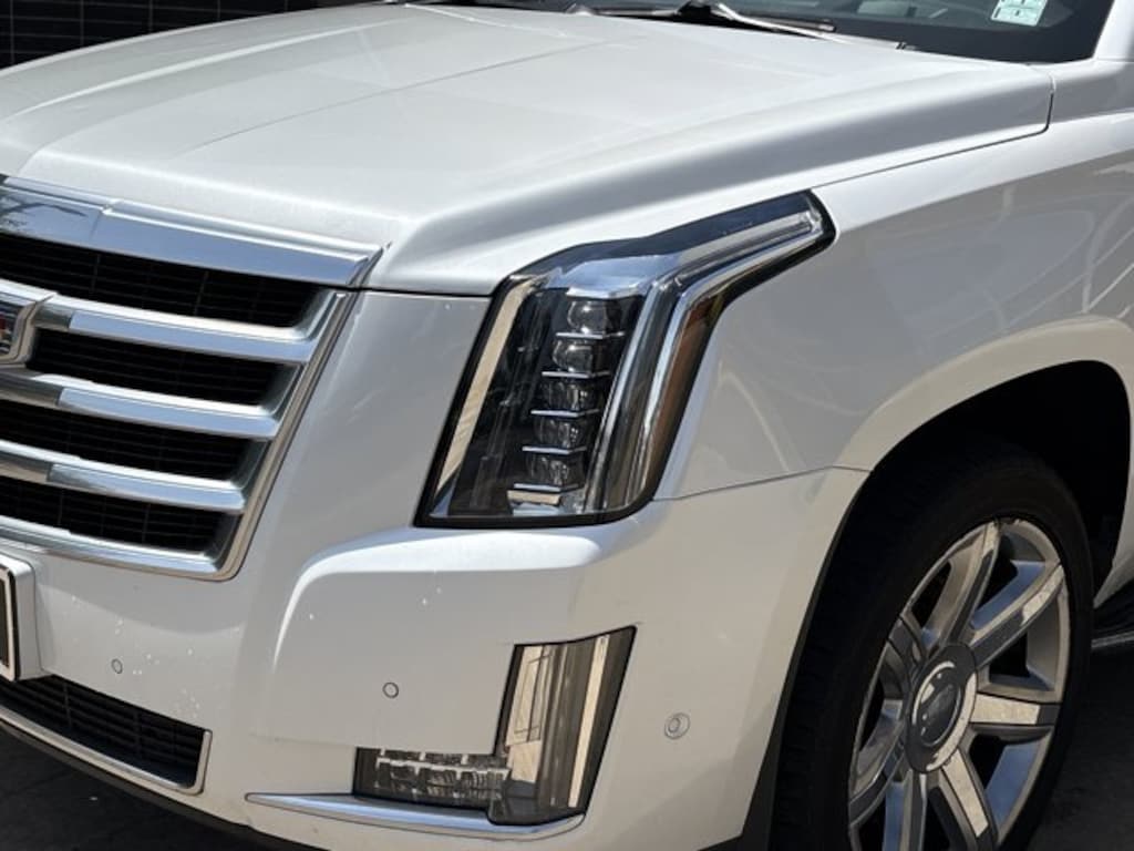 Used 2017 CADILLAC Escalade Luxury SUV