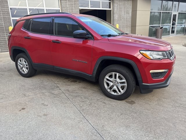 Used 2018 Jeep Compass Sport with VIN 3C4NJDAB9JT146329 for sale in Kansas City