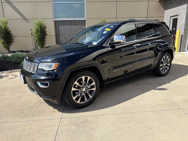 2017 Jeep Grand Cherokee Overland photo 2