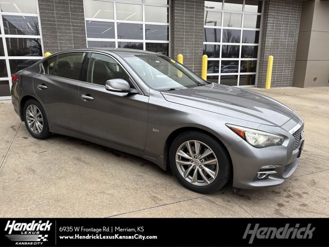 2017 INFINITI Q50 Premium's photo