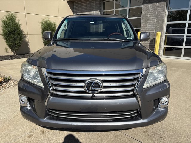 2013 Lexus LX 570 photo 3