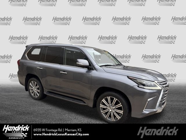 2017 Lexus LX 570's photo