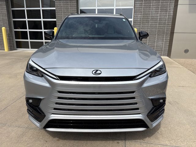 2025 Lexus TX 500h F SPORT Performance Premium photo 3