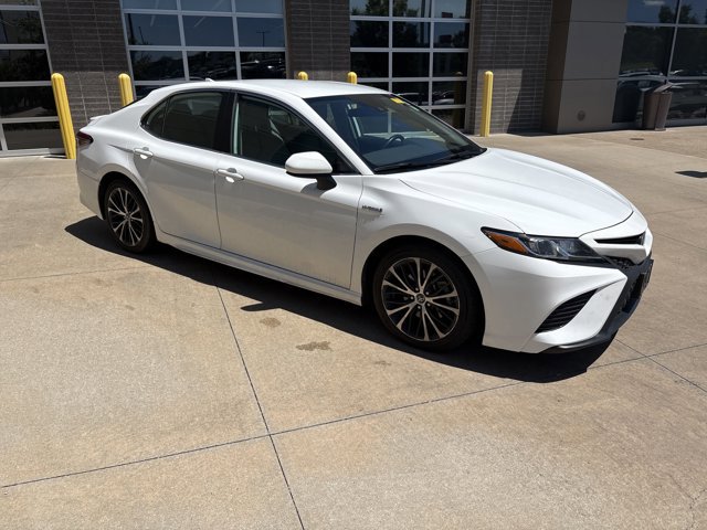 Used 2019 Toyota Camry SE with VIN 4T1B21HK5KU518384 for sale in Kansas City