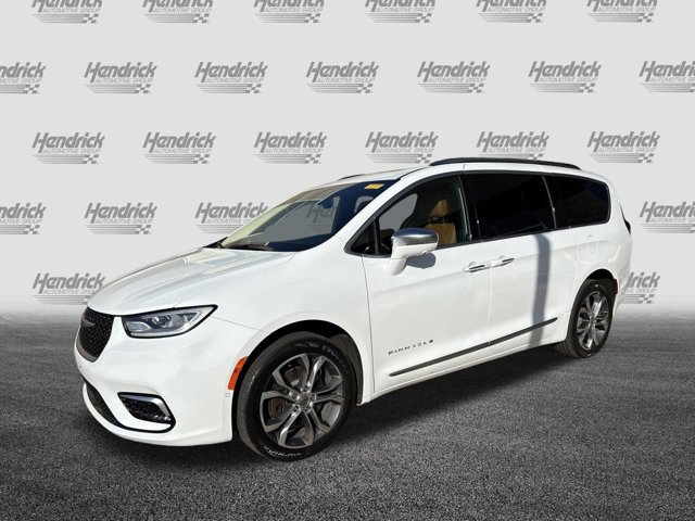 2021 Chrysler Pacifica Pinnacle photo 2