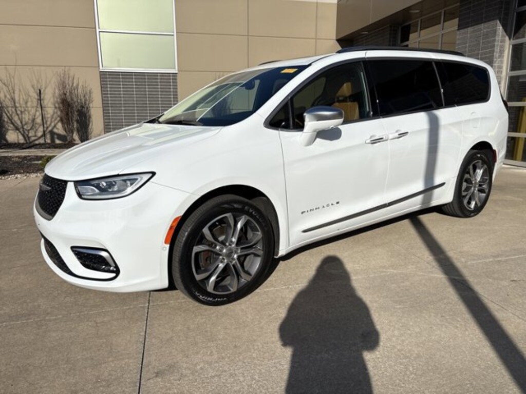 Used 2021 Chrysler Pacifica Pinnacle Van Passenger Van