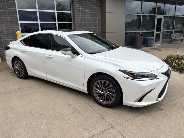 Used 2025 Lexus ES Hybrid 300h Ultra Luxury with VIN 58AFA1C12SU072349 for sale in Kansas City