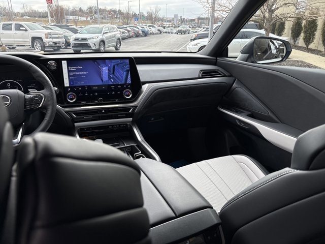 2026 Lexus TX Hybrid F Sport Premium's photo