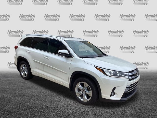 Used 2017 Toyota Highlander Limited with VIN 5TDDZRFH5HS471305 for sale in Kansas City