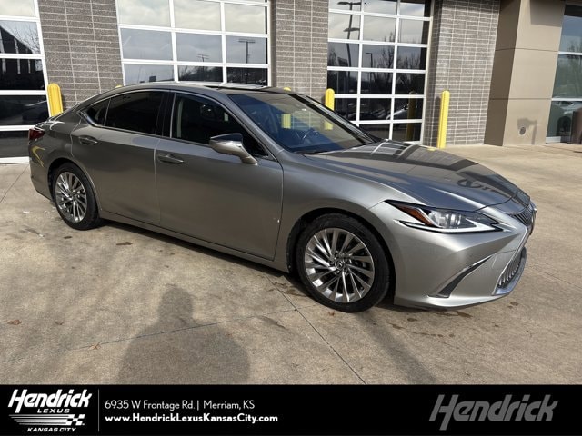 2019 Lexus ES 350 Luxury's photo