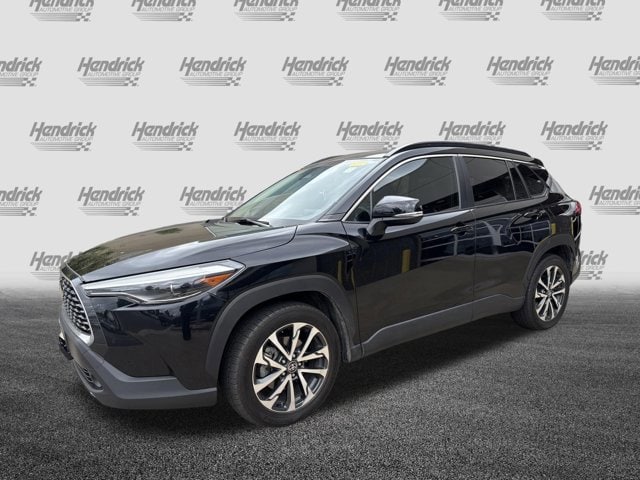 2023 Toyota Corolla Cross XLE photo 5