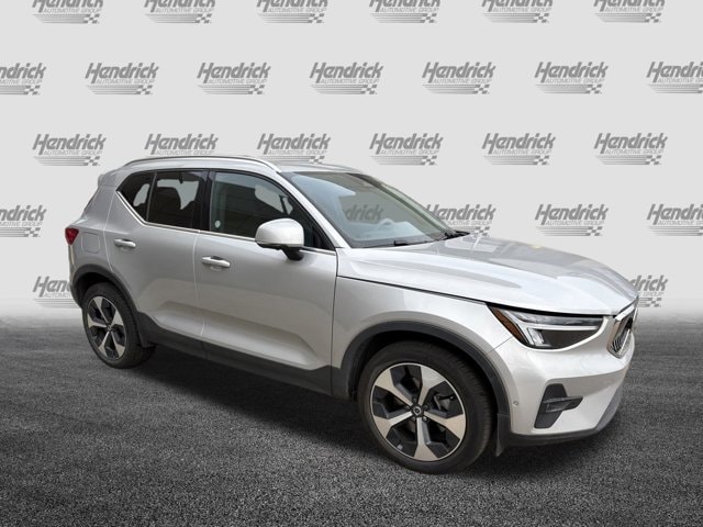 Used 2025 Volvo XC40 Plus with VIN YV4L12UE9S2585032 for sale in Kansas City
