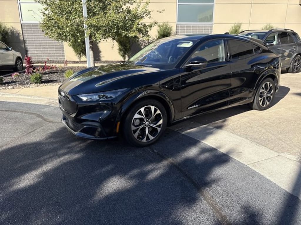 Used 2021 Ford Mustang Mach-E Premium SUV