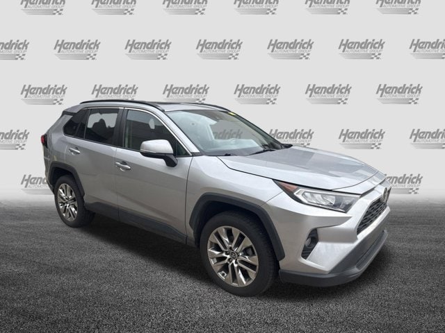 Used 2020 Toyota RAV4 XLE Premium with VIN 2T3A1RFV6LW085550 for sale in Kansas City