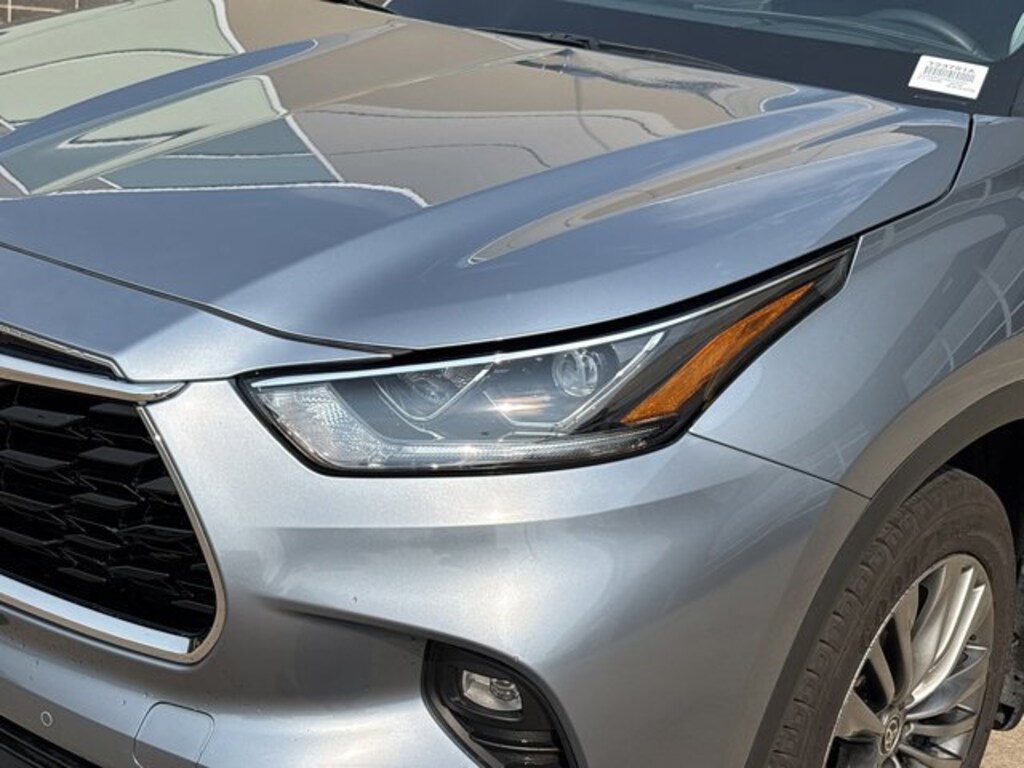 Used 2021 Toyota Highlander Hybrid Platinum SUV