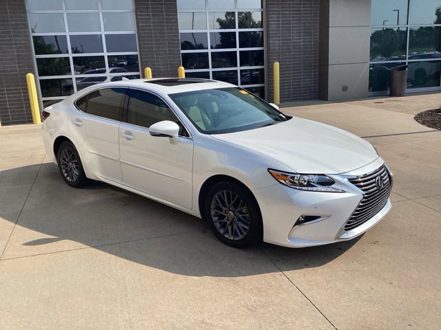 Used 2018 Lexus ES 350 with VIN 58ABK1GG6JU105541 for sale in Kansas City