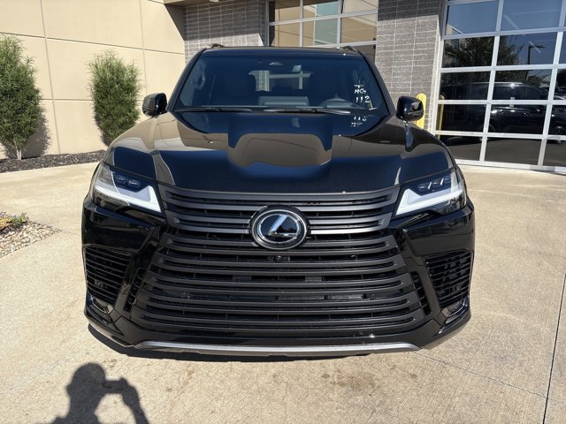 2025 Lexus LX photo 3