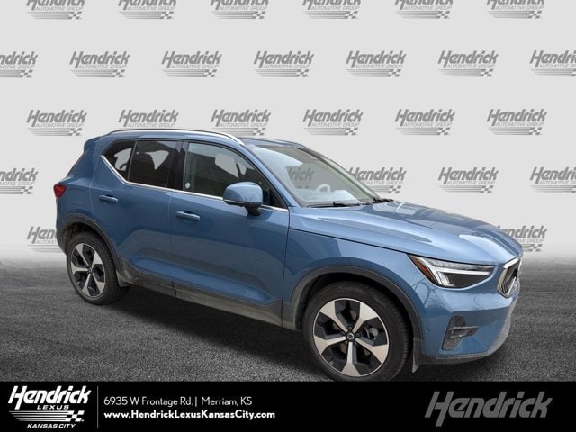 2025 Volvo XC40 Plus's photo