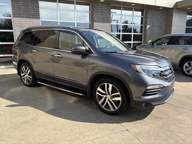 Used 2017 Honda Pilot Elite with VIN 5FNYF6H01HB046393 for sale in Kansas City