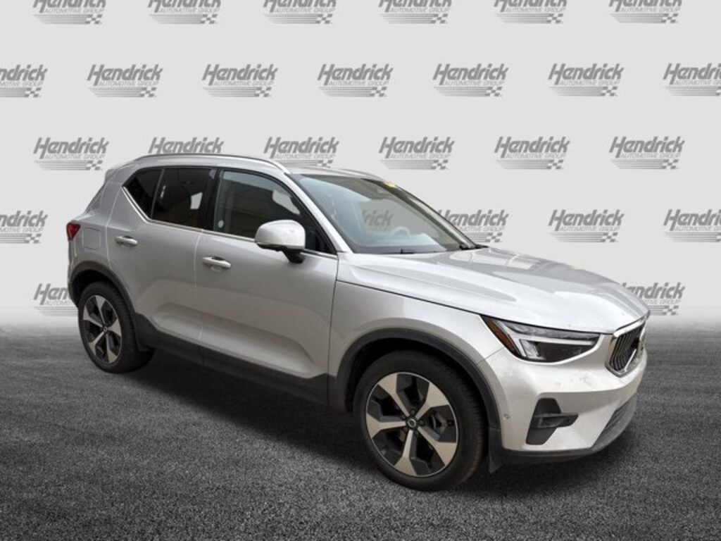 Used 2025 Volvo XC40 Plus Bright Theme SUV