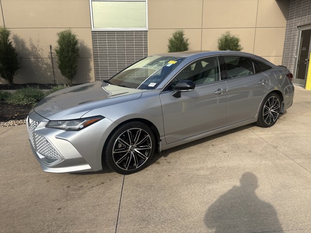 2019 Toyota Avalon XLE XSE Touring Limited photo 4